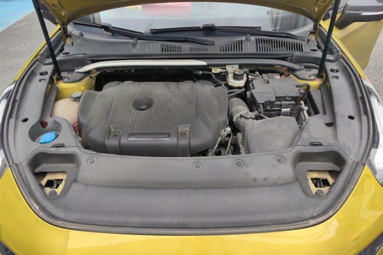 Used Lynk & Co 03 2020 03+ 2.0TD Automatic Wind-Chasing Edition Engine Bay