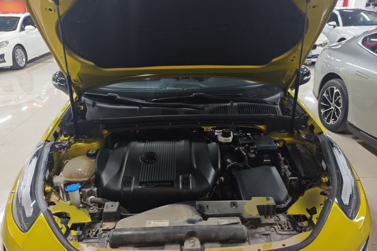 Used Lynk & Co 03 2020 03+ 2.0TD Automatic Wind-Chasing Edition Engine Bay