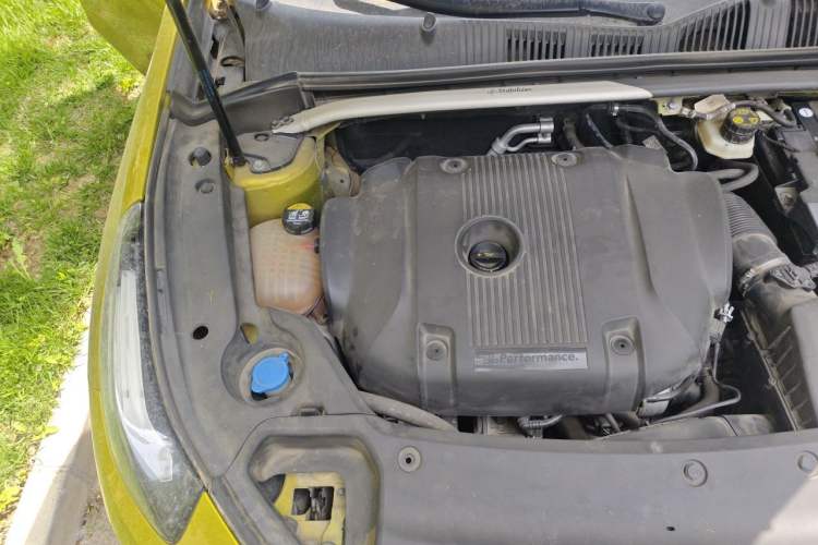 Used Lynk & Co 03 2020 03+ 2.0TD Automatic Wind-Chasing Edition Engine Bay Right