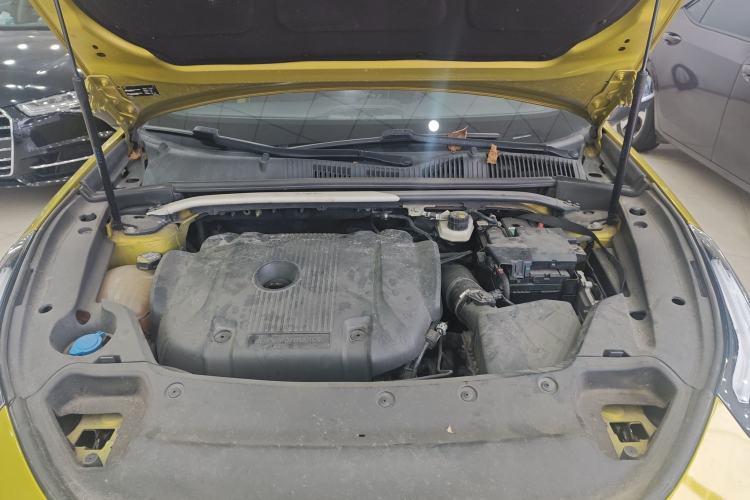 Used Lynk & Co 03 2020 03+ 2.0TD Automatic Wind-Chasing Edition Engine Bay