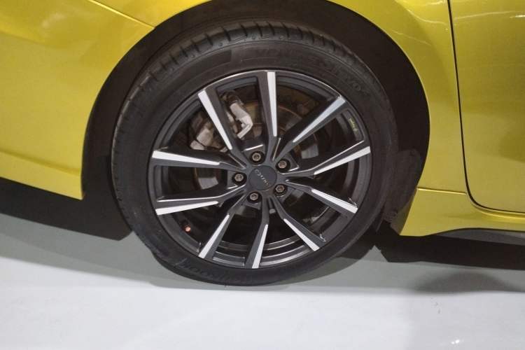 Used Lynk & Co 03 2020 03+ 2.0TD Automatic Wind-Chasing Edition Exterior 5