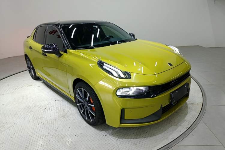 Used Lynk & Co 03 2020 03+ 2.0TD Automatic Wind-Chasing Edition Front Right 45 Deg