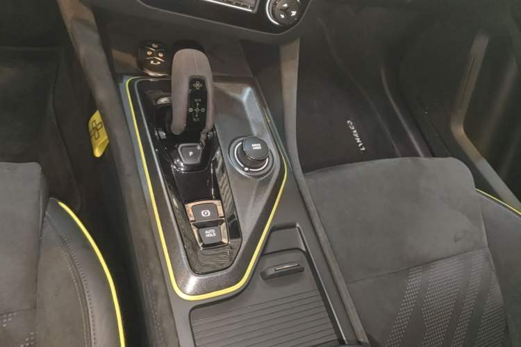 Used Lynk & Co 03 2020 03+ 2.0TD Automatic Wind-Chasing Edition Gear Lever