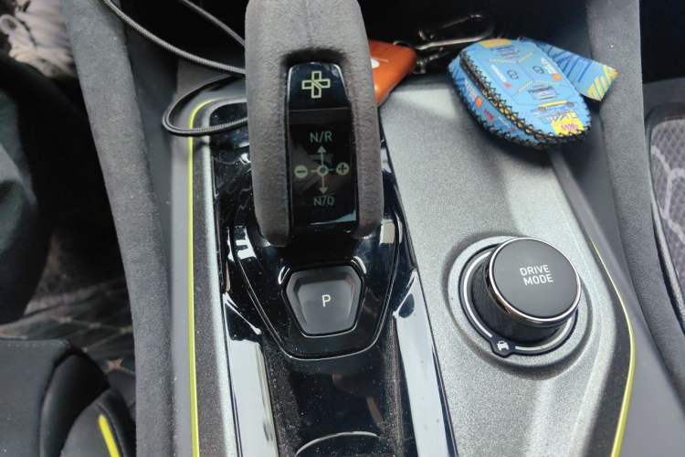Used Lynk & Co 03 2020 03+ 2.0TD Automatic Wind-Chasing Edition Gear Lever