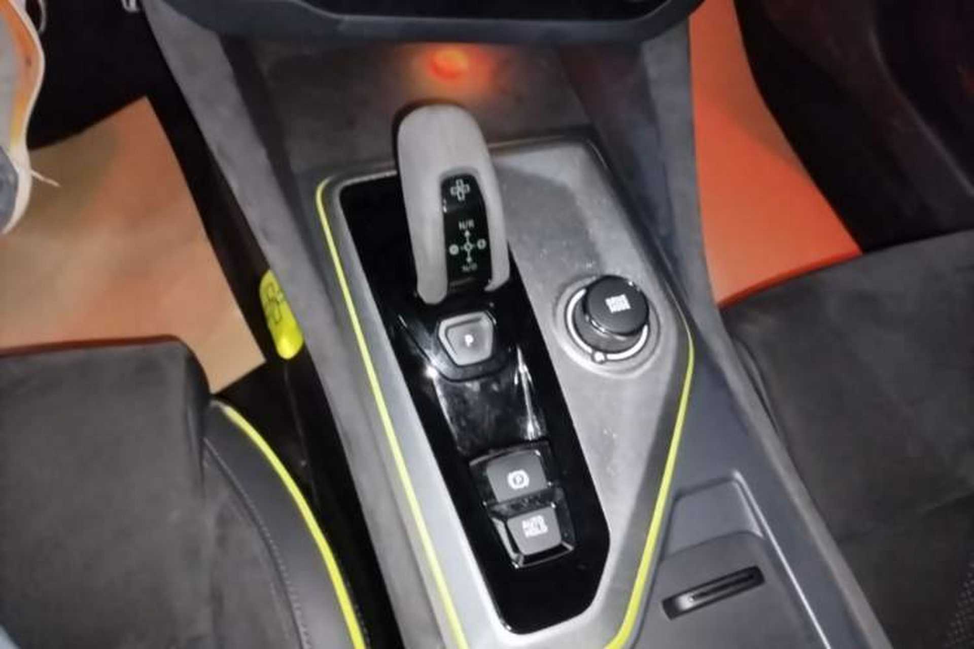 Used Lynk & Co 03 2020 03+ 2.0TD Automatic Wind-Chasing Edition Gear Lever