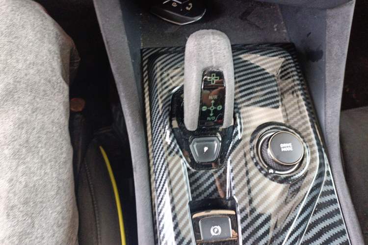 Used Lynk & Co 03 2020 03+ 2.0TD Automatic Wind-Chasing Edition Gear Lever
