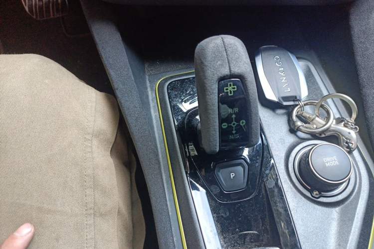 Used Lynk & Co 03 2020 03+ 2.0TD Automatic Wind-Chasing Edition Gear Lever