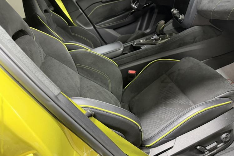 Used Lynk & Co 03 2020 03+ 2.0TD Automatic Wind-Chasing Edition Interior 2