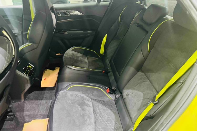 Used Lynk & Co 03 2020 03+ 2.0TD Automatic Wind-Chasing Edition Interior 3