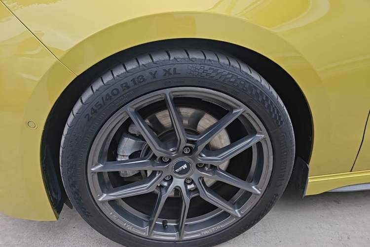 Used Lynk & Co 03 2020 03+ 2.0TD Automatic Wind-Chasing Edition Left Front Wheel Hub