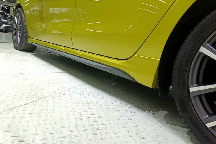 Used Lynk & Co 03 2020 03+ 2.0TD Automatic Wind-Chasing Edition Left Side Sill