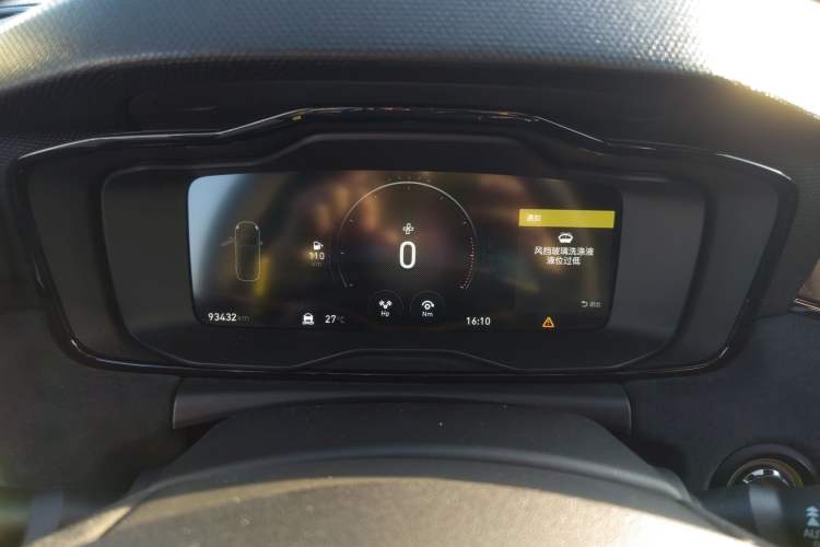 Used Lynk & Co 03 2020 03+ 2.0TD Automatic Wind-Chasing Edition Odometer Close Up