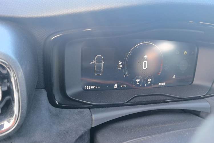 Used Lynk & Co 03 2020 03+ 2.0TD Automatic Wind-Chasing Edition Odometer Close Up