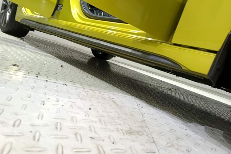 Used Lynk & Co 03 2020 03+ 2.0TD Automatic Wind-Chasing Edition Right Side Sill