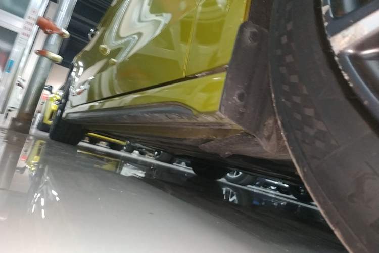 Used Lynk & Co 03 2020 03+ 2.0TD Automatic Wind-Chasing Edition Right Side Sill