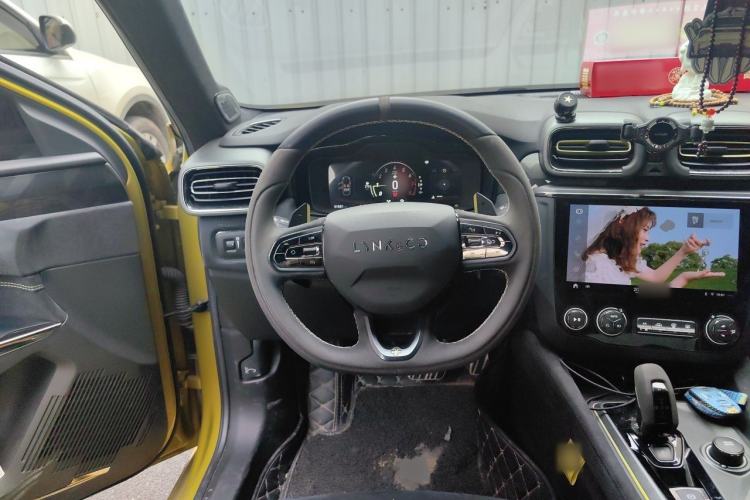 Used Lynk & Co 03 2020 03+ 2.0TD Automatic Wind-Chasing Edition Steering Wheel