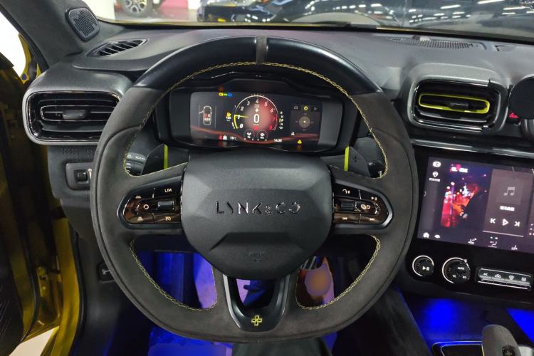 Used Lynk & Co 03 2020 03+ 2.0TD Automatic Wind-Chasing Edition Steering Wheel
