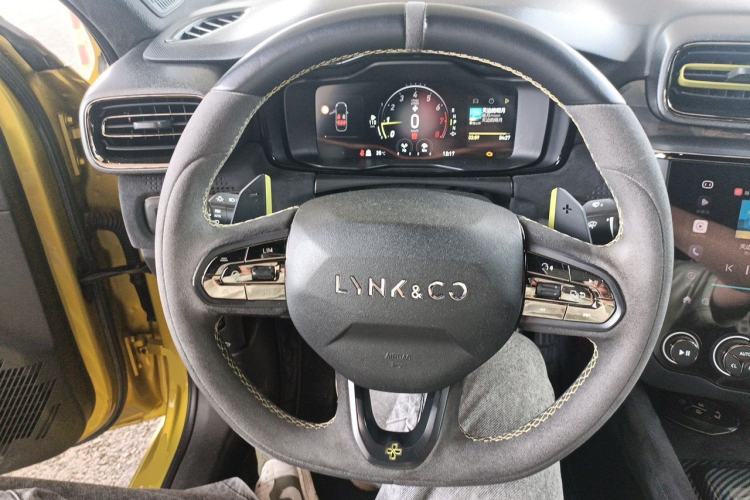 Used Lynk & Co 03 2020 03+ 2.0TD Automatic Wind-Chasing Edition Steering Wheel