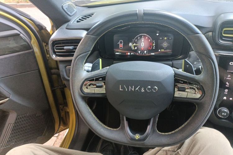 Used Lynk & Co 03 2020 03+ 2.0TD Automatic Wind-Chasing Edition Steering Wheel