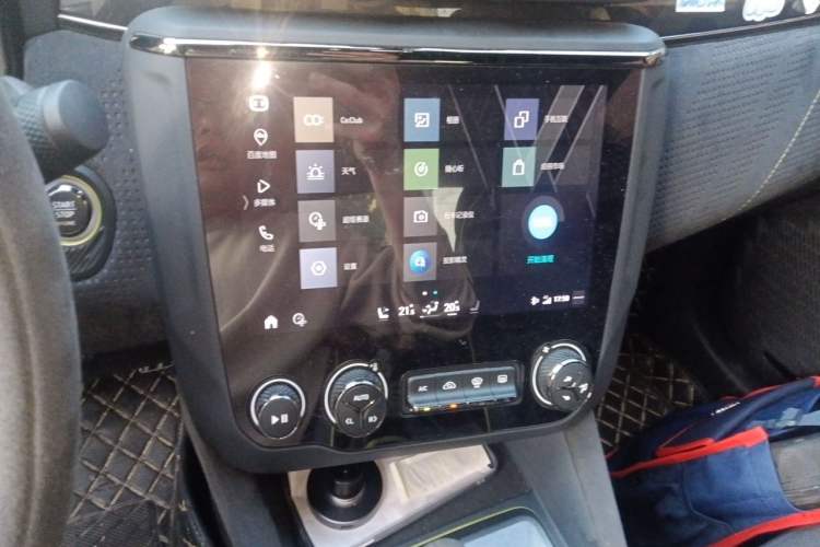 Used Lynk & Co 03 2021 03+ 2.0TD Automatic Wind-Chasing Edition Audio And AC Panel