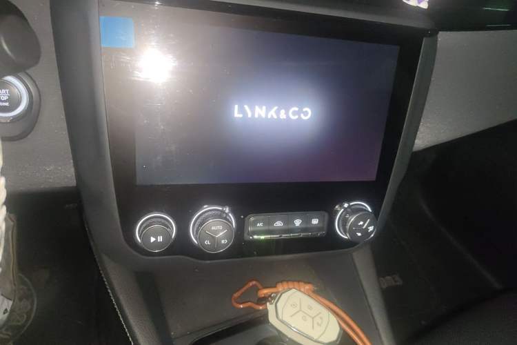 Used Lynk & Co 03 2021 2.0TD Automatic Trendy Champion Edition Audio And AC Panel