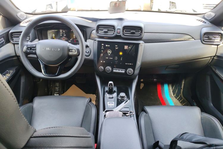 Used Lynk & Co 03 2021 1.5TD DCT Jing Champion Edition Center Console