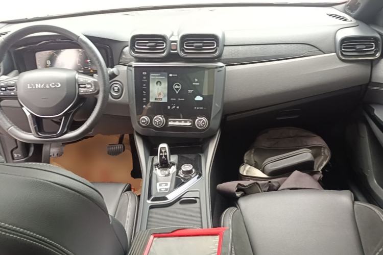 Used Lynk & Co 03 2021 2.0TD Automatic Jing Plus Center Console