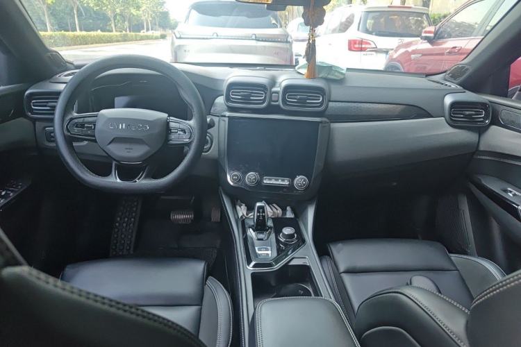 Used Lynk & Co 03 2021 2.0TD Automatic Jing Plus Center Console