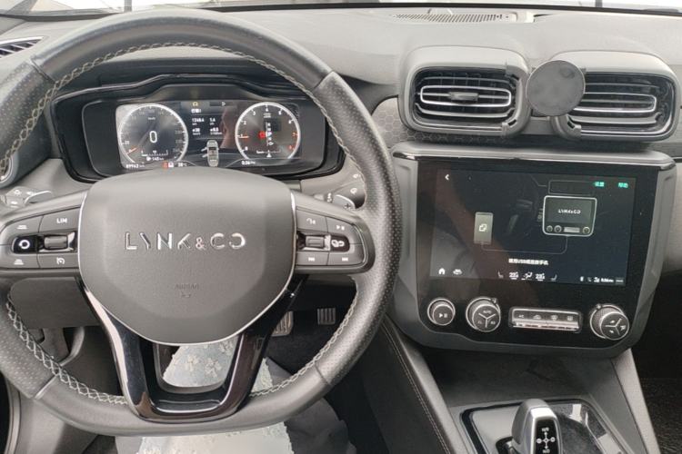 Used Lynk & Co 03 2021 1.5TD DCT Jing Champion Edition Center Console