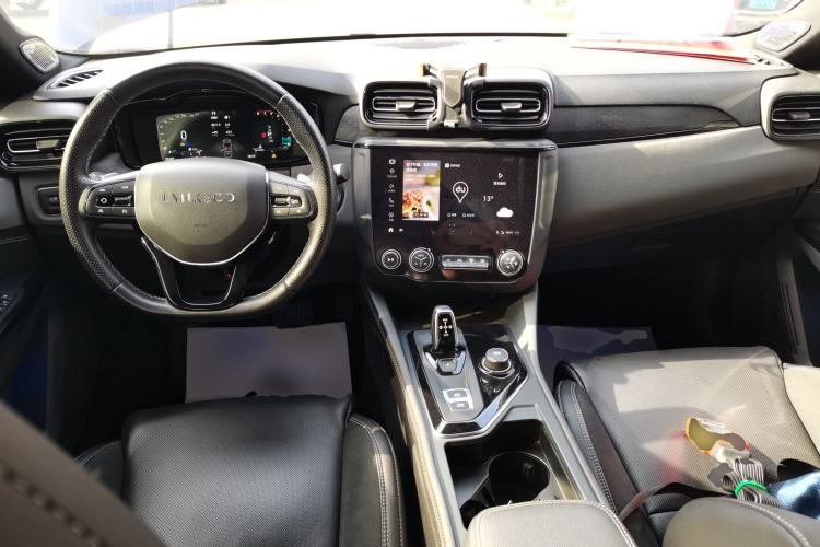 Used Lynk & Co 03 2021 1.5TD DCT Jing Champion Edition Center Console