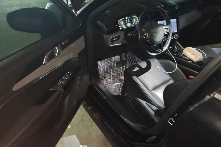 Used Lynk & Co 03 2021 2.0TD Automatic Trendy Champion Edition Driver Seat