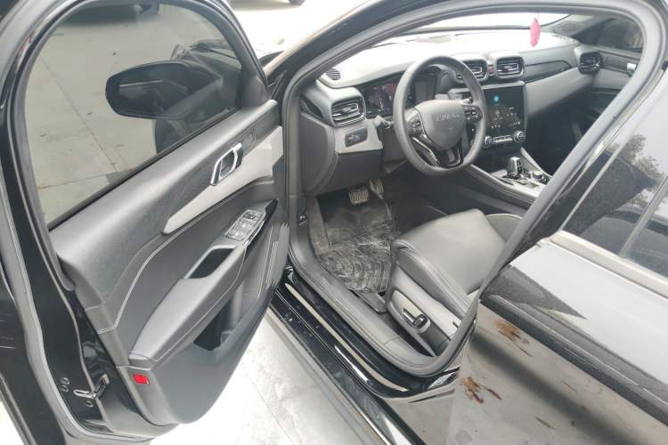 Used Lynk & Co 03 2021 1.5TD DCT JingPlus Driver Seat