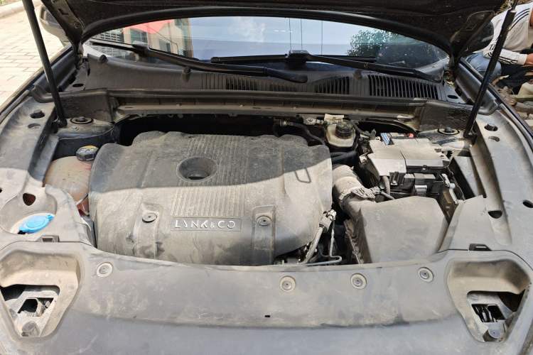 Used Lynk & Co 03 2021 2.0TD Automatic Jing Plus Engine Bay