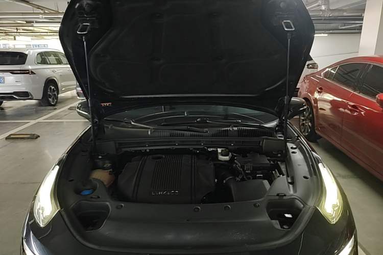 Used Lynk & Co 03 2021 1.5TD DCT JingPlus Engine Bay