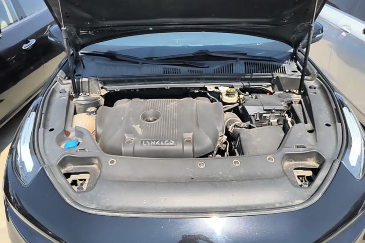 Used Lynk & Co 03 2021 2.0TD Automatic Jing Plus Engine Bay