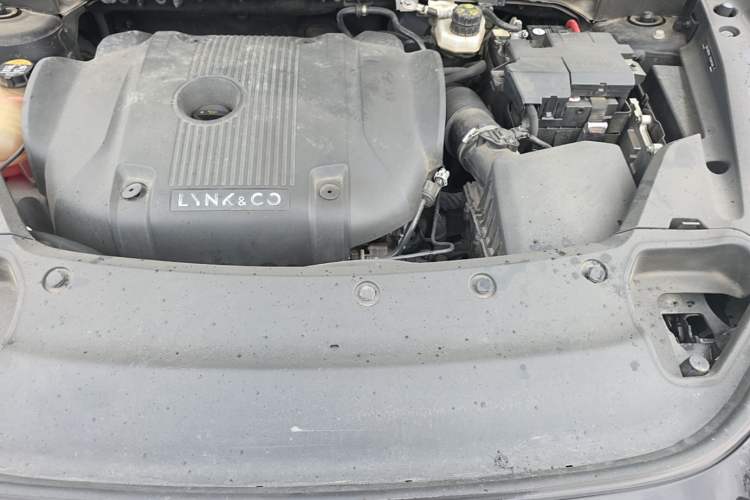 Used Lynk & Co 03 2021 2.0TD Automatic JingPro Engine Bay