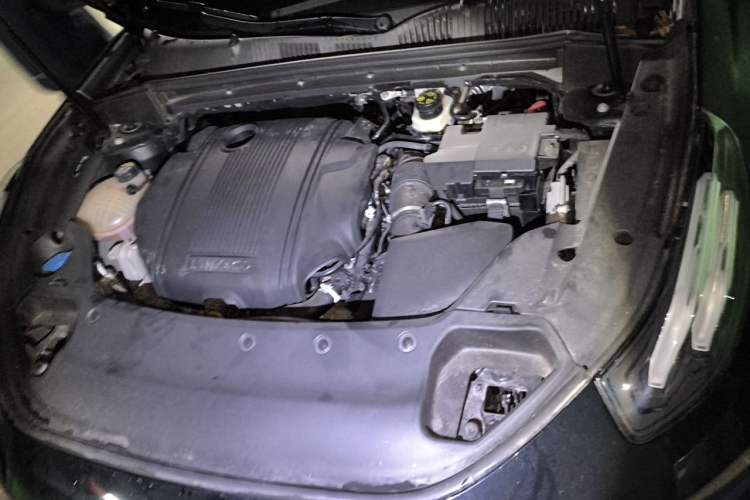 Used Lynk & Co 03 2021 1.5TD DCT JingPlus Engine Bay Left