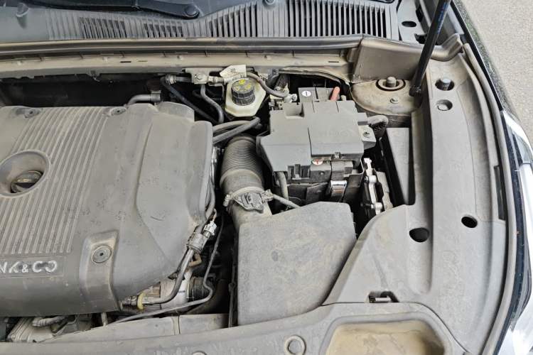 Used Lynk & Co 03 2021 2.0TD Automatic JingPro Engine Bay Left