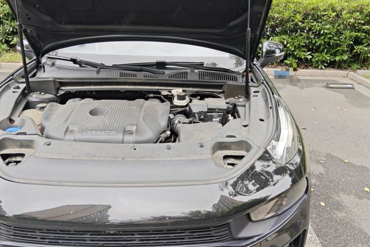 Used Lynk & Co 03 2021 2.0TD Automatic Trendy Champion Edition Engine Bay Left