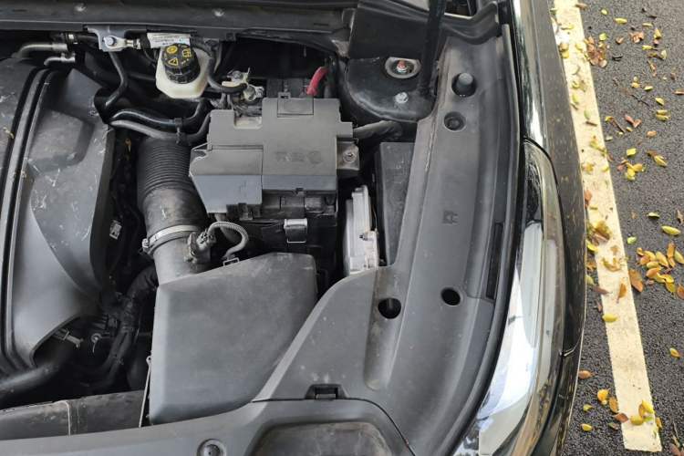 Used Lynk & Co 03 2021 1.5TD DCT JingPlus Engine Bay Left