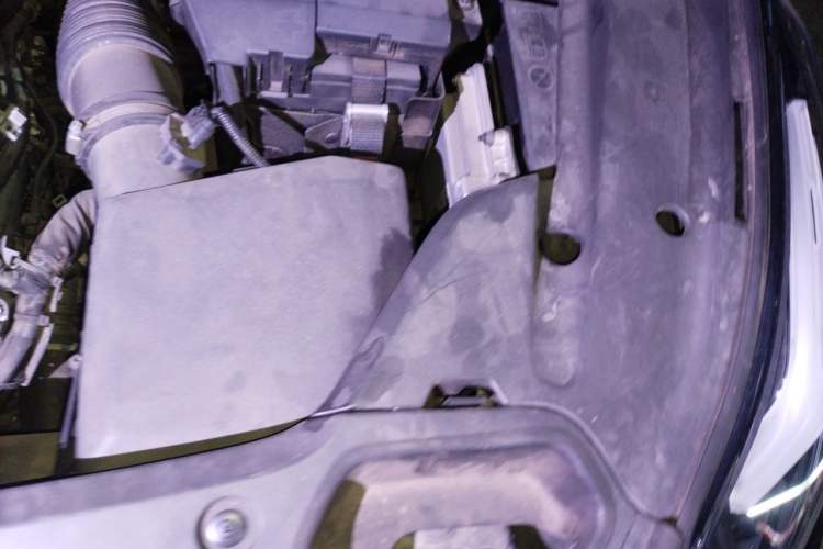 Used Lynk & Co 03 2021 1.5TD DCT Jing Champion Edition Engine Bay Left