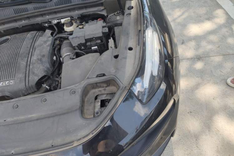 Used Lynk & Co 03 2021 1.5TD DCT Jing Champion Edition Engine Bay Left
