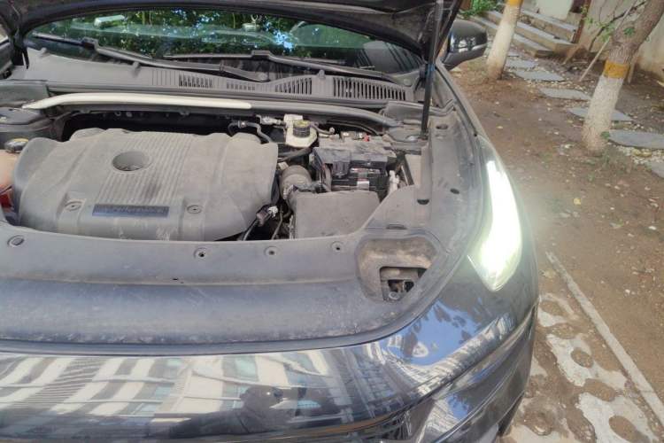 Used Lynk & Co 03 2021 03+ 2.0TD Automatic Wind-Chasing Edition Engine Bay Left