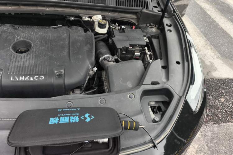 Used Lynk & Co 03 2021 2.0TD Automatic Jing Plus Engine Bay Left