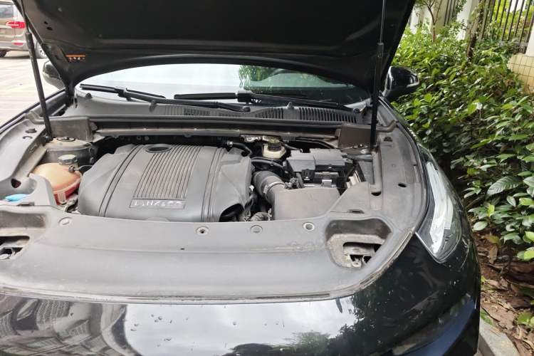 Used Lynk & Co 03 2021 1.5TD DCT Jing Champion Edition Engine Bay Left