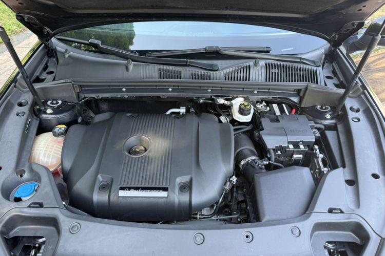Used Lynk & Co 03 2021 03+ 2.0TD Automatic Wind-Chasing Edition Engine Bay