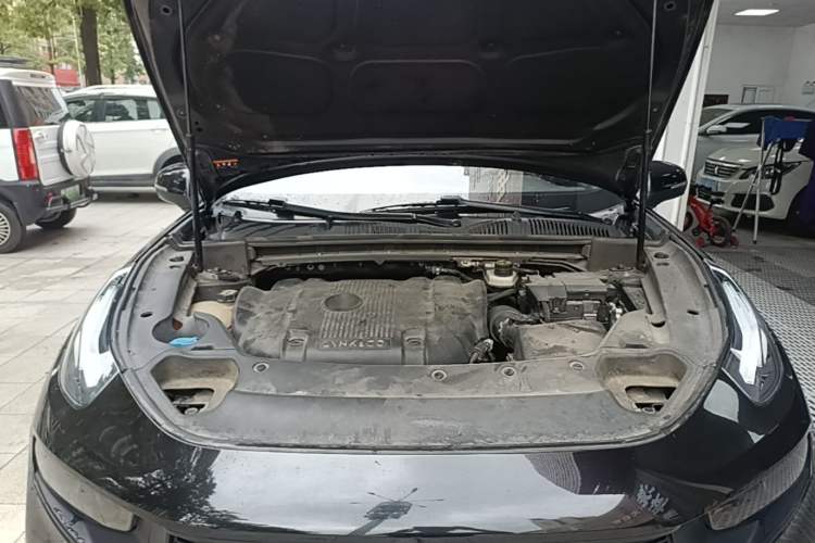 Used Lynk & Co 03 2021 2.0TD Automatic Trendy Champion Edition Engine Bay
