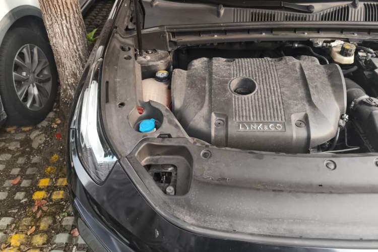 Used Lynk & Co 03 2021 2.0TD Automatic Trendy Champion Edition Engine Bay Right