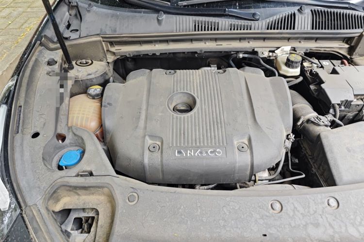 Used Lynk & Co 03 2021 2.0TD Automatic JingPro Engine Bay Right