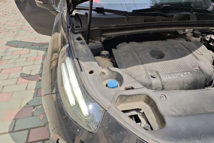 Used Lynk & Co 03 2021 2.0TD Automatic Jing Plus Engine Bay Right